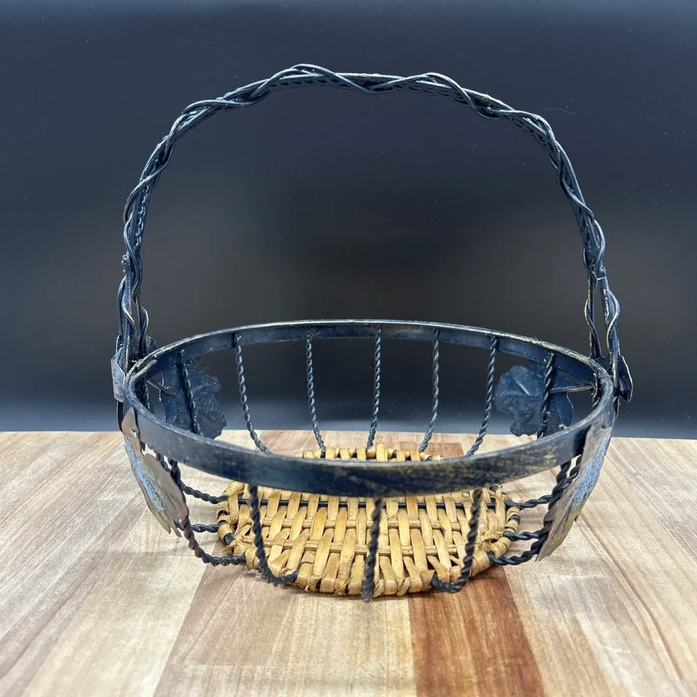 Decorative Metal Leaf Basket with Handle